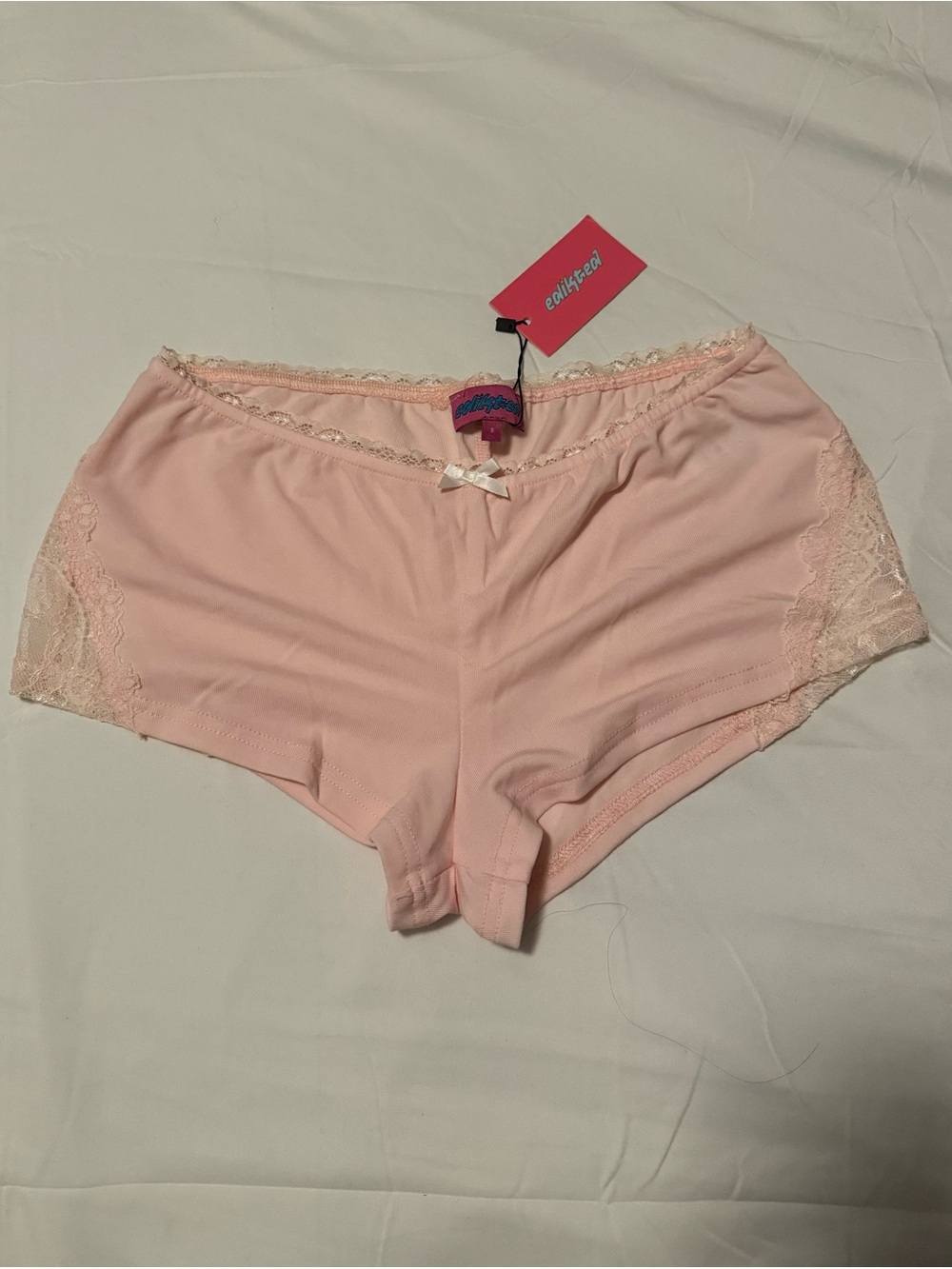 Edikted Soft Lace Boyshorts - Light Pink